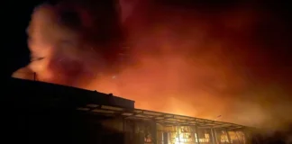 У Павлограді ворожі БпЛА атакували склад із сухариками та чипсами