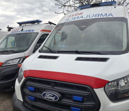 Вдячність за врятоване життя: чоловік віддячив медикам Павлоградської «екстренки»