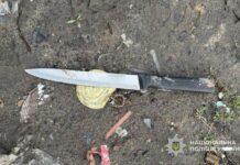 У Тернівці поліцейські затримали чоловіка за розбійний напад у магазині