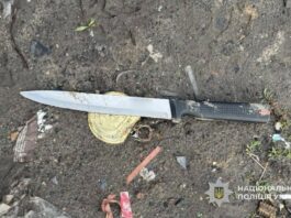 У Тернівці поліцейські затримали чоловіка за розбійний напад у магазині