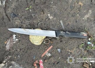 У Тернівці поліцейські затримали чоловіка за розбійний напад у магазині