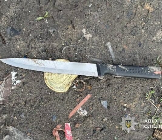 У Тернівці поліцейські затримали чоловіка за розбійний напад у магазині