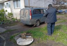 Ганчір’я, побутове сміття, жир: павлоградці продовжують засмічувати каналізацію