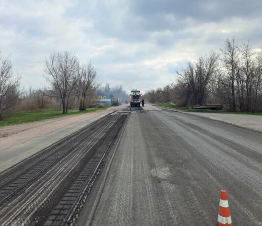 На Дніпропетровщині триває ремонт доріг