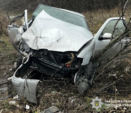 У Павлоградському районі внаслідок ДТП травмувався пасажир: водію повідомили про підозру