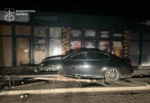 У Павлограді затримали водія, який у стані алкогольного сп’яніння на швидкості влетів у людей і втік