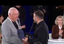 Володимир Зеленський вручив Павлограду відзнаку «Місто-герой України»