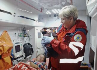Унікальний випадок: парамедикиня з Васильківщини допомогла народитися третій дитині в одній родині