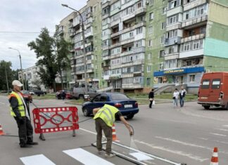 У Павлограді тривають роботи з нанесення дорожньої розмітки
