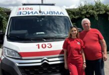 На Павлоградщині чоловік перелізав через паркан та наштрикнувся на штирь