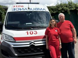 На Павлоградщині чоловік перелізав через паркан та наштрикнувся на штирь