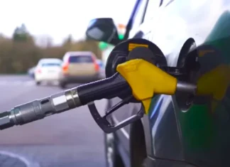 Мешканців Павлоградського району закликають не створювати черги на АЗС під час повітряної тривоги