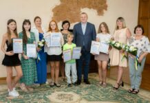 Учениця павлоградської гімназії посіла друге місце в обласному конкурсі дитячих проєктів