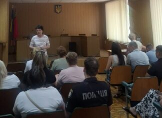 У Шахтарському списки родин з дітьми, які відмовляються від обов’язкової евакуації, передадуть правоохоронцям