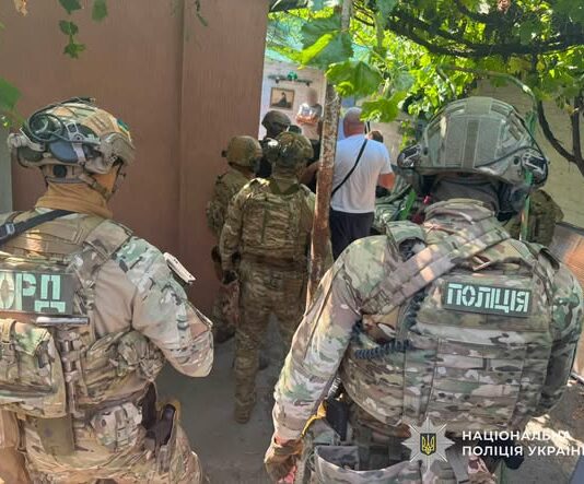 У Павлограді затримали двох чоловіків за вимагання грошей та автомобілів