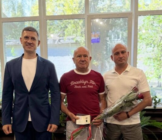 Директор Західно-Донбаського професійного ліцею отримав почесну нагороду