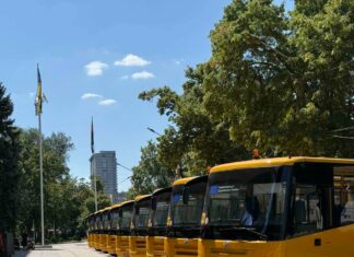 Юріївська громада отримала новий шкільний автобус