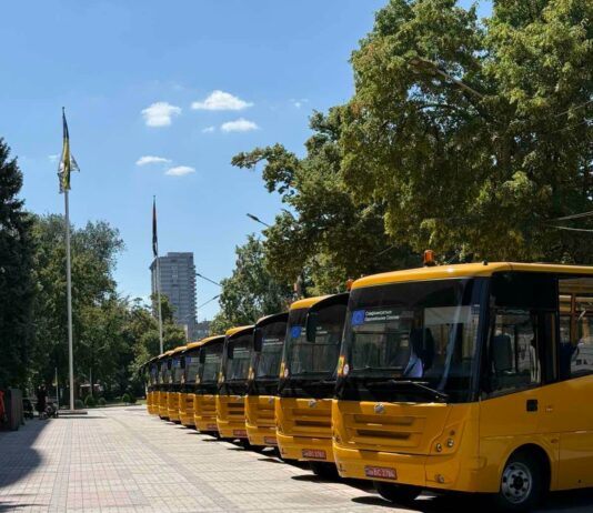Юріївська громада отримала новий шкільний автобус
