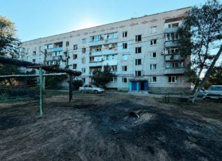 Обстріл Павлограда у День Незалежності: благодійники допомогли місцевим мешканцям