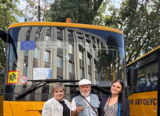 Юріївська громада отримала ще один новий шкільний автобус