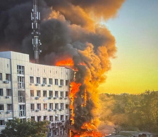 У Павлограді ворог влучив в адмінбудівлю вугільного підприємства ДТЕК
