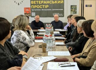 У Павлограді обговорили порядок розміщення портретів полеглих земляків на Меморіалі Героїв